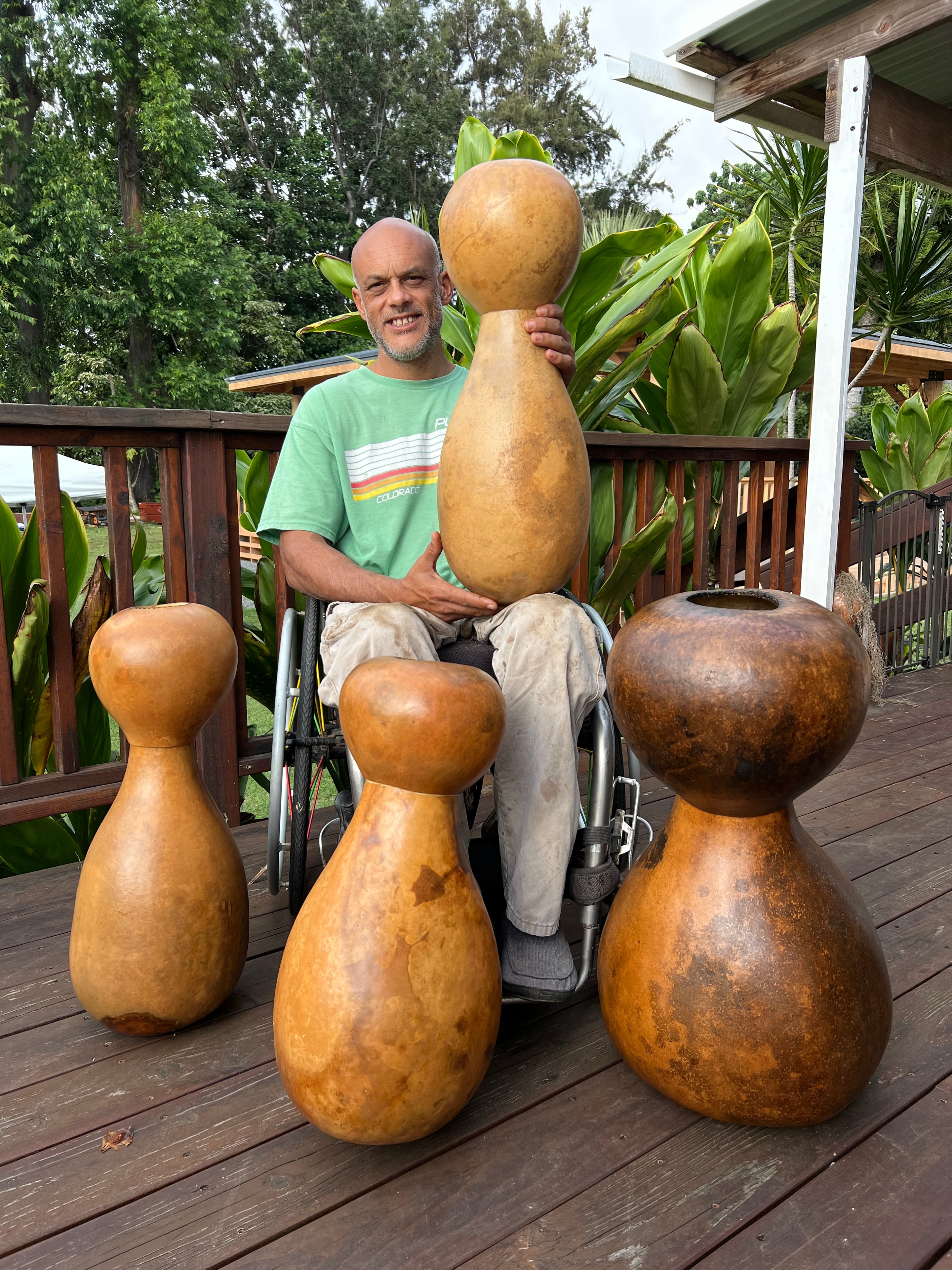 Kalim H. Smith with ipu heke gourds made in Keauhou-Kona, Hawaiʻi